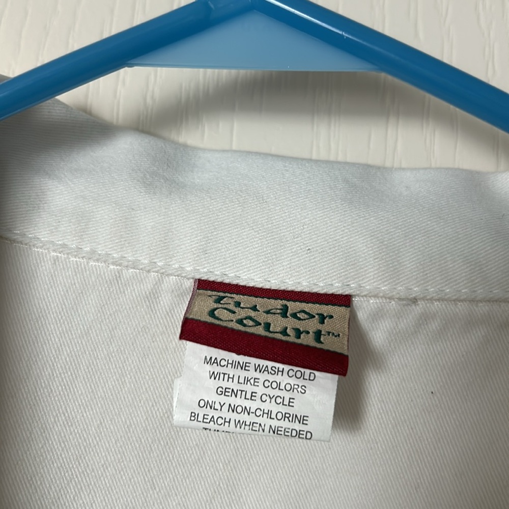 White Utility Jacket With Lightweight Fabric And … - image 6